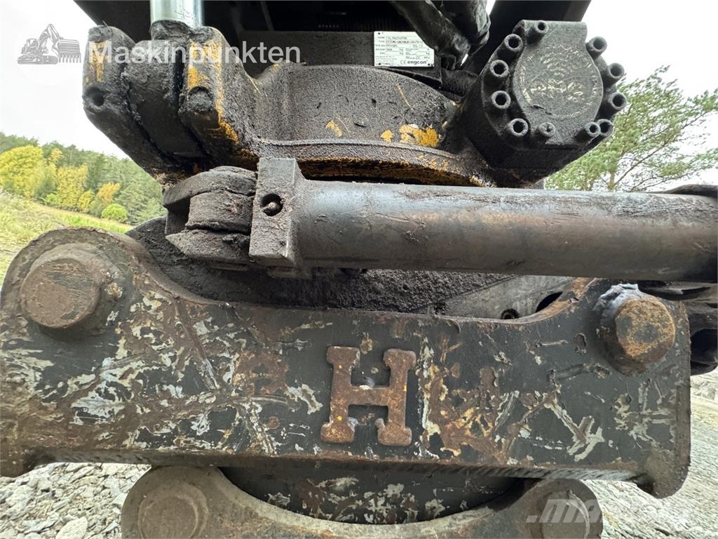 Hyundai HX220L Kāpurķēžu ekskavatori