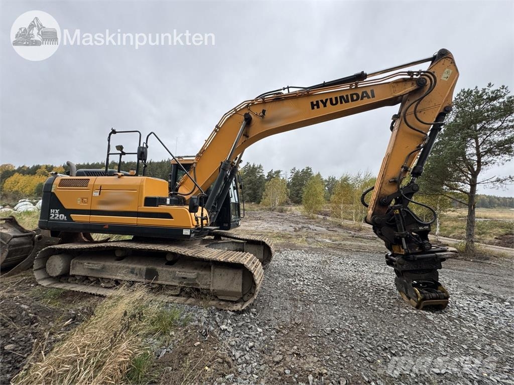 Hyundai HX220L Kāpurķēžu ekskavatori