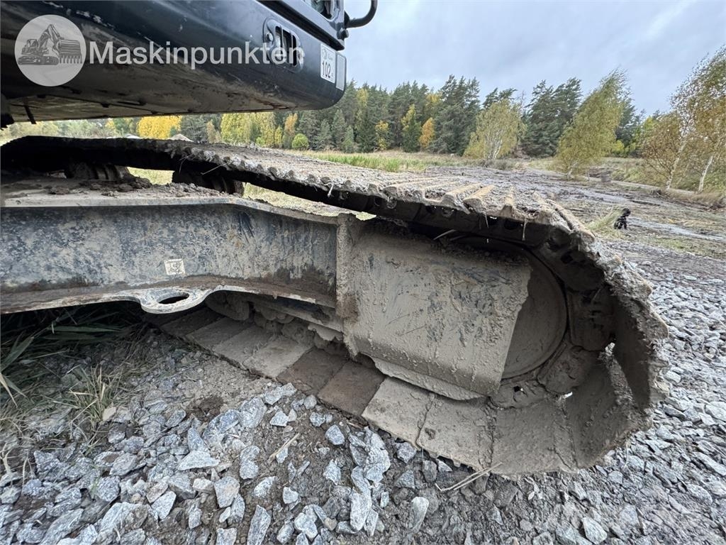 Hyundai HX220L Kāpurķēžu ekskavatori
