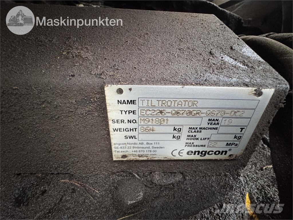 Hyundai HX220L Kāpurķēžu ekskavatori