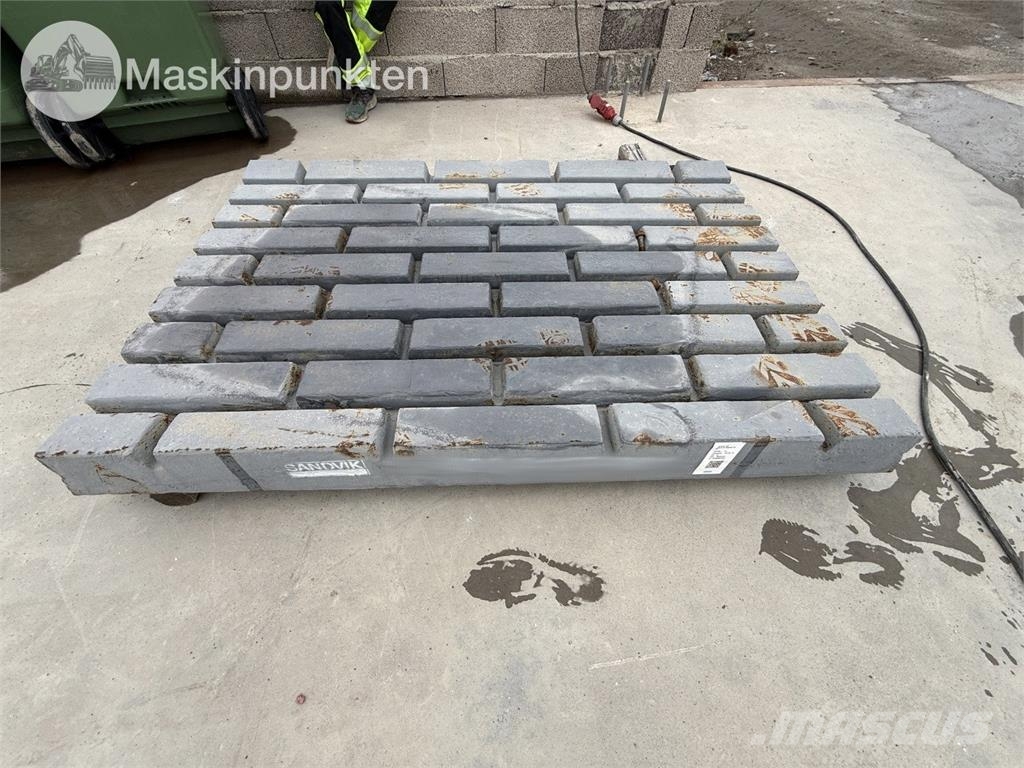 Sandvik UJ440I Mobile knusere