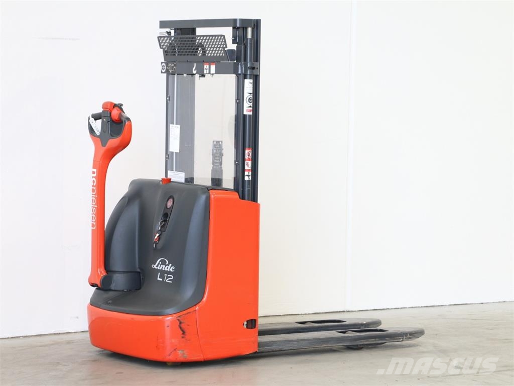 Linde L12/1172-01 Apiladores eléctricos