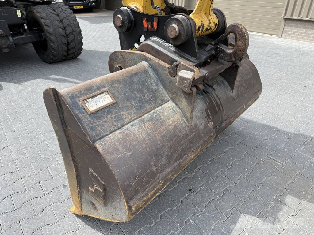 CAT M 313 D Wielgraafmachines