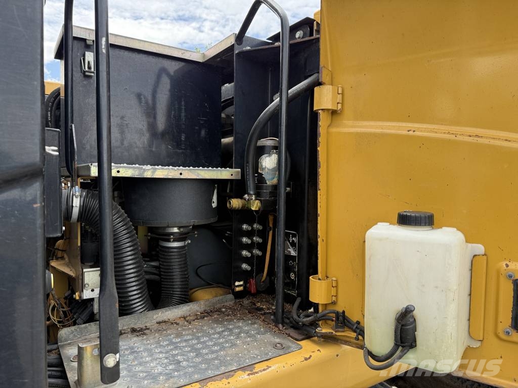 CAT M 313 D Wielgraafmachines