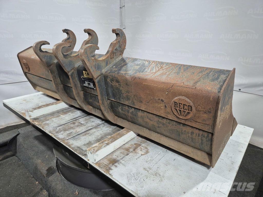Mecalac 7/9 MWR Connect dichte bak Ковші