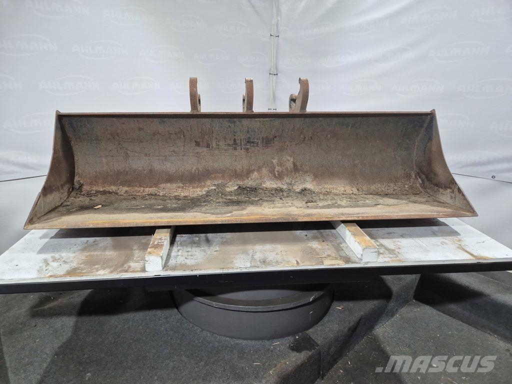 Mecalac 7/9 MWR Connect dichte bak Ковші
