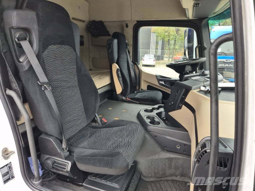 Mercedes-Benz ACTROS 1840 / MOTORSCHDEN /STANDARD Тягачі