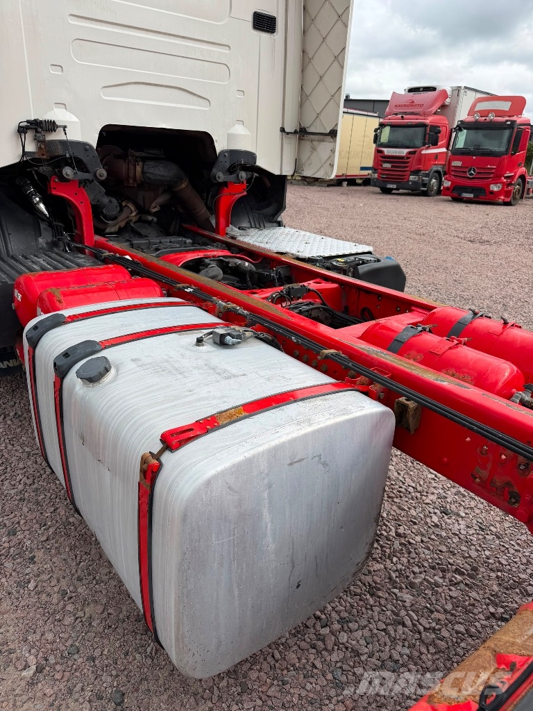 Scania R580LB8x4*4NB Camiones con chasís y cabina