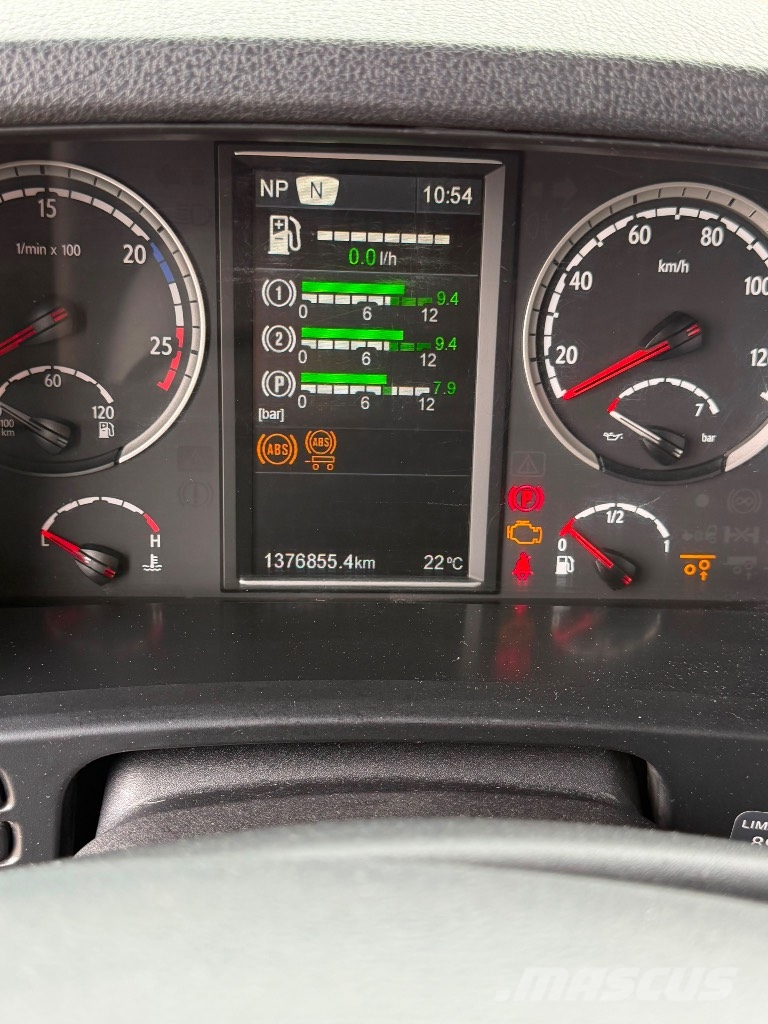 Scania R580LB8x4*4NB Camiones con chasís y cabina
