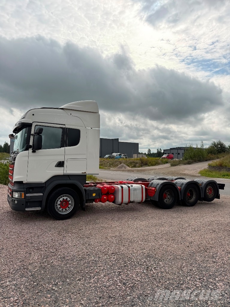 Scania R580LB8x4*4NB Camiones con chasís y cabina