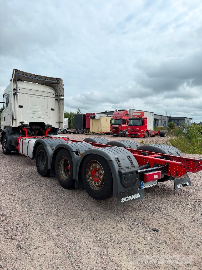 Scania R580LB8x4*4NB Camiones con chasís y cabina
