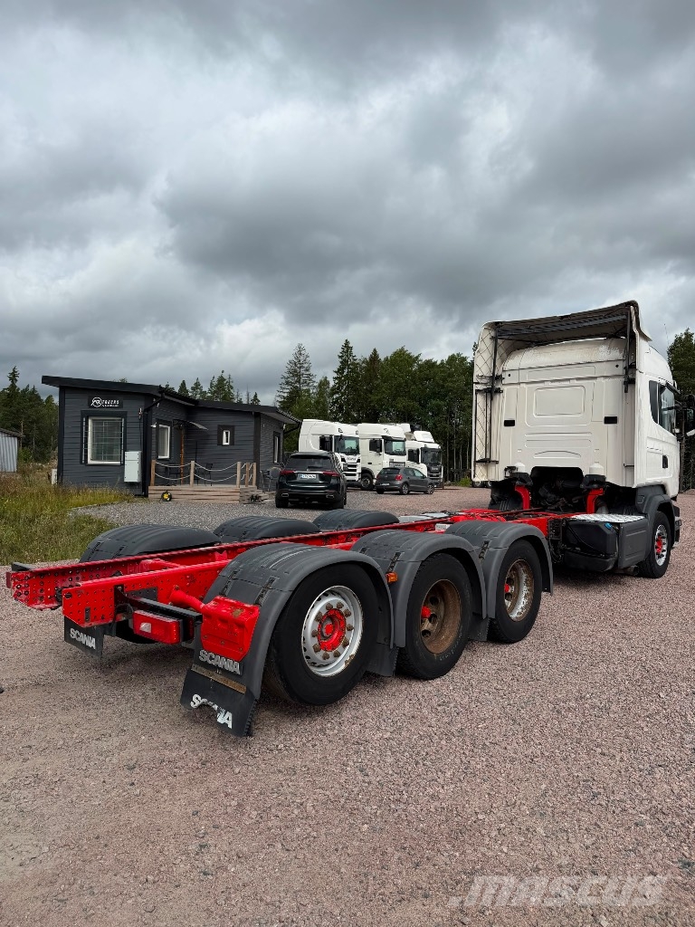 Scania R580LB8x4*4NB Camiones con chasís y cabina