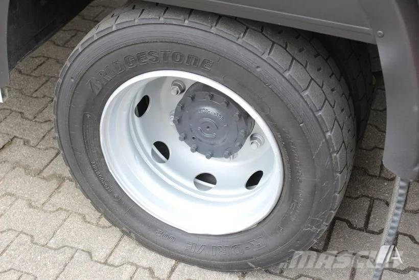 Renault D 240 -R--017 溫控卡車