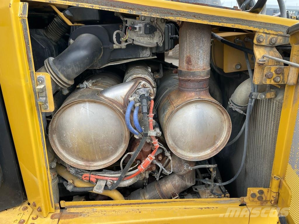 CAT D6T LGP Telaketjupuskutraktorit