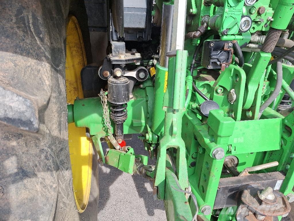 John Deere 6110M Traktoren