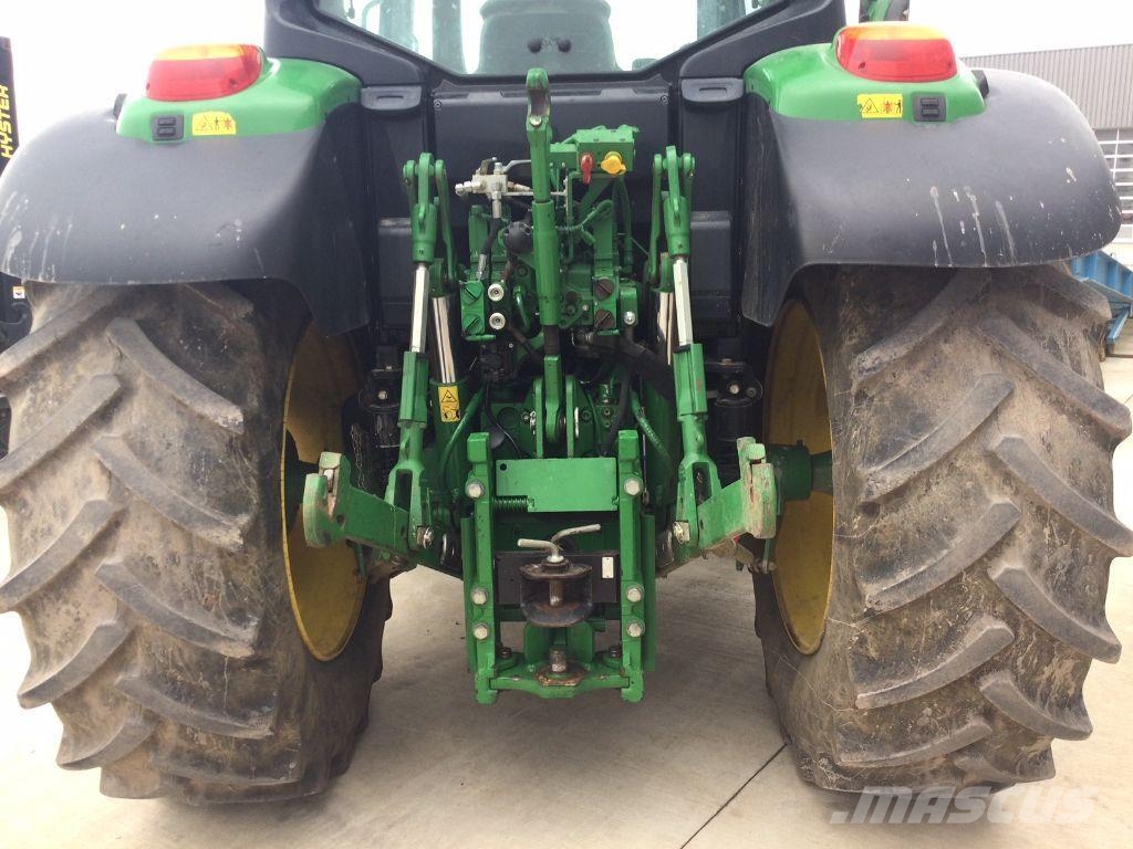 John Deere 6110M Traktoren