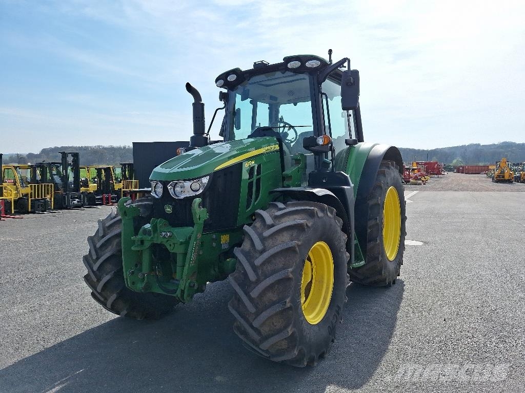 John Deere 6110M Traktoren