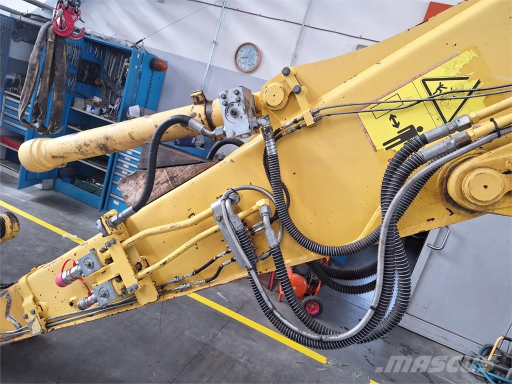 Komatsu PW 148 - 8 4X4 Stavebnictví - ostatní