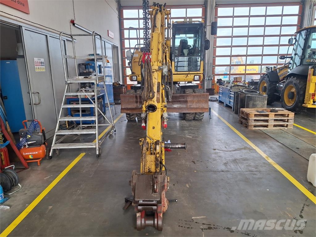 Komatsu PW 148 - 8 4X4 Stavebnictví - ostatní