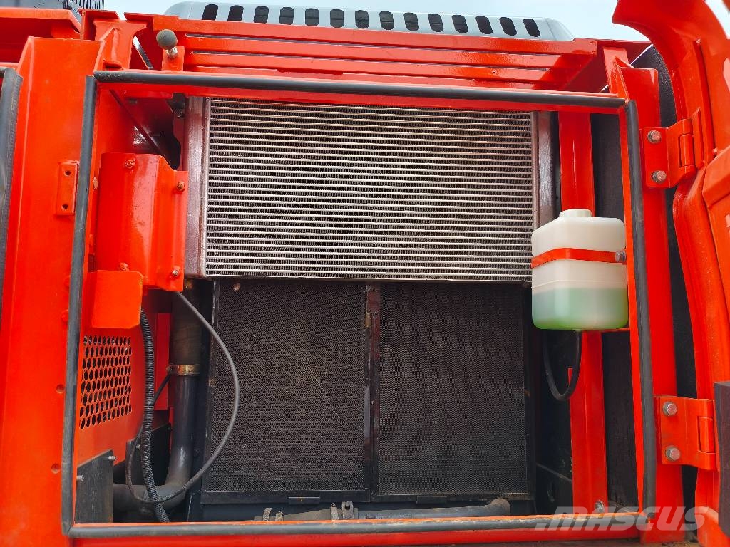 Doosan DX 225 LCA 履带挖掘机