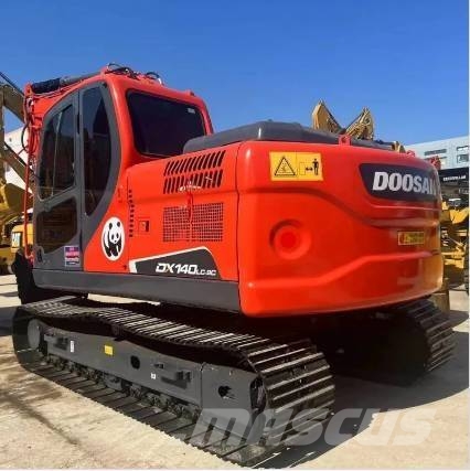 Doosan DX140 Escavadeiras de esteiras