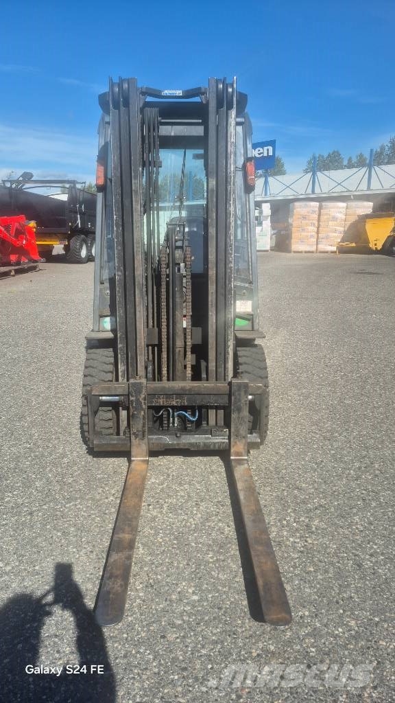 TCM FD 25 t3 Dyzeliniai krautuvai