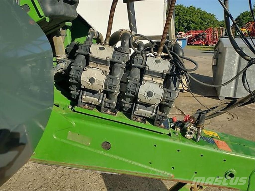 Amazone UX 11201 Super 36m Trailed sprayers