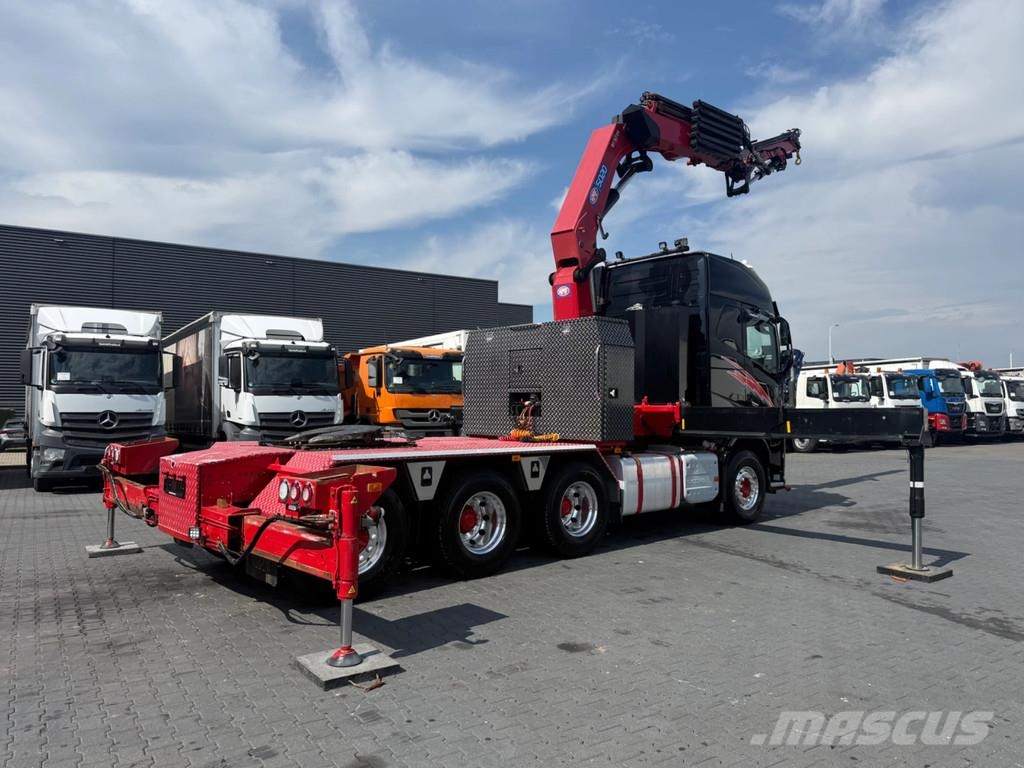Volvo FH 16.750 FH 8x4*4 / Retarder + HMF 5020-K6 + Flyj Kranen voor alle terreinen