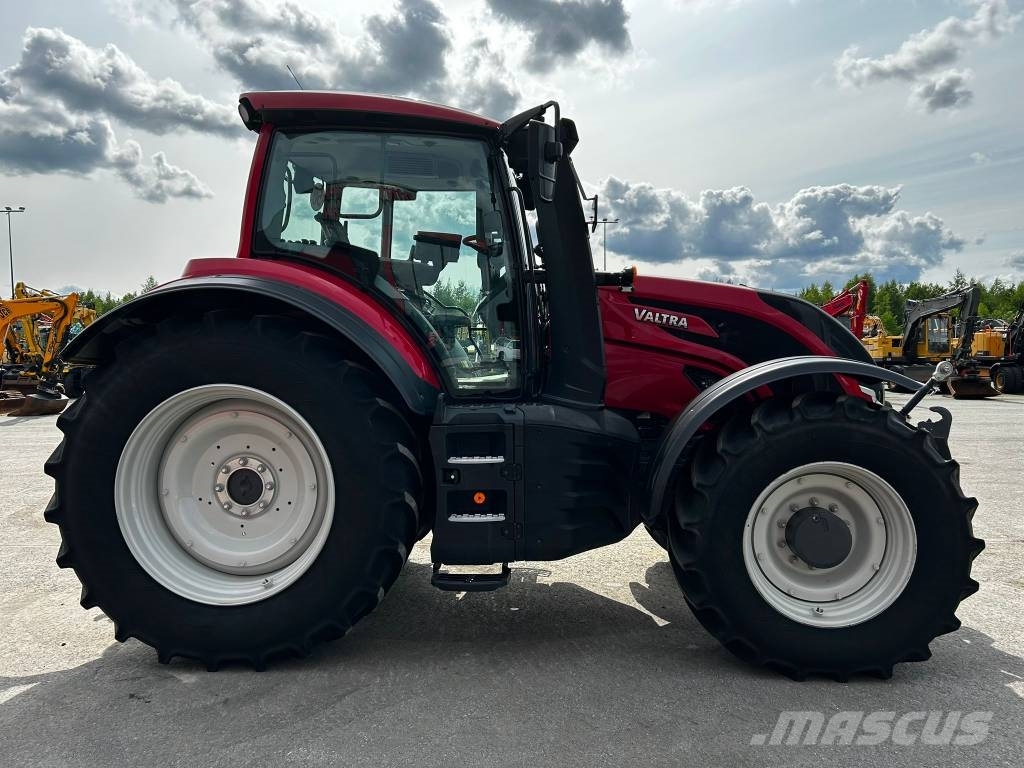 Valtra T 215 Direct/ 50km/h, 6kk Takuu! , Smart touch! Traktorer