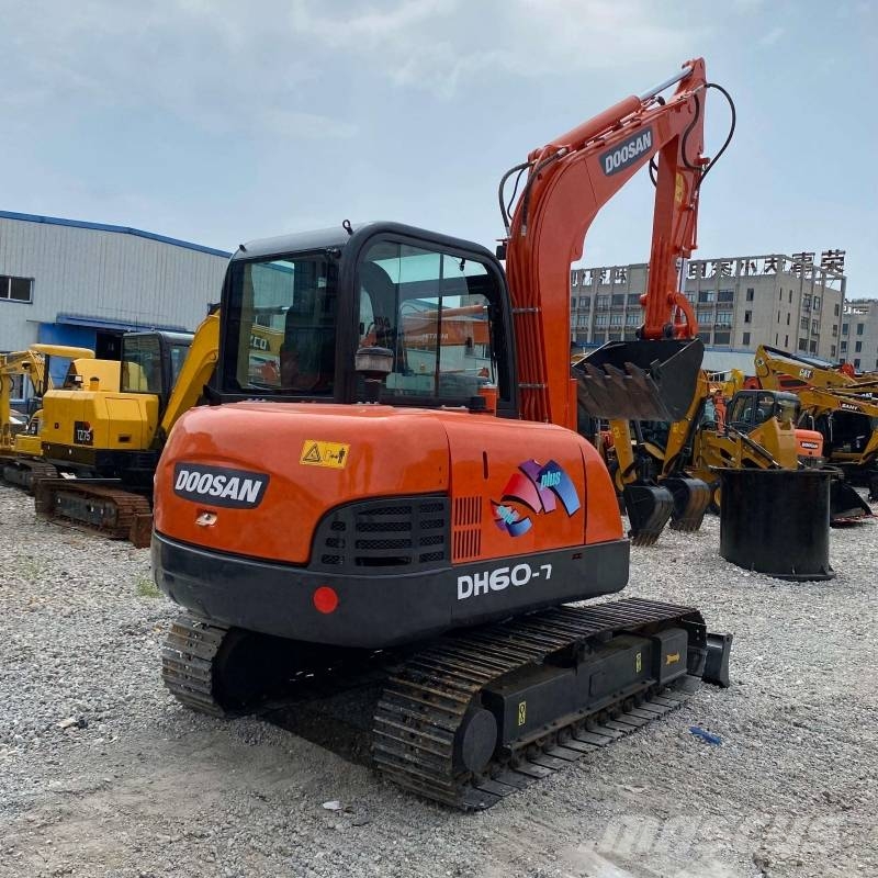 Doosan DH 60-7 Mini kotrók < 7t