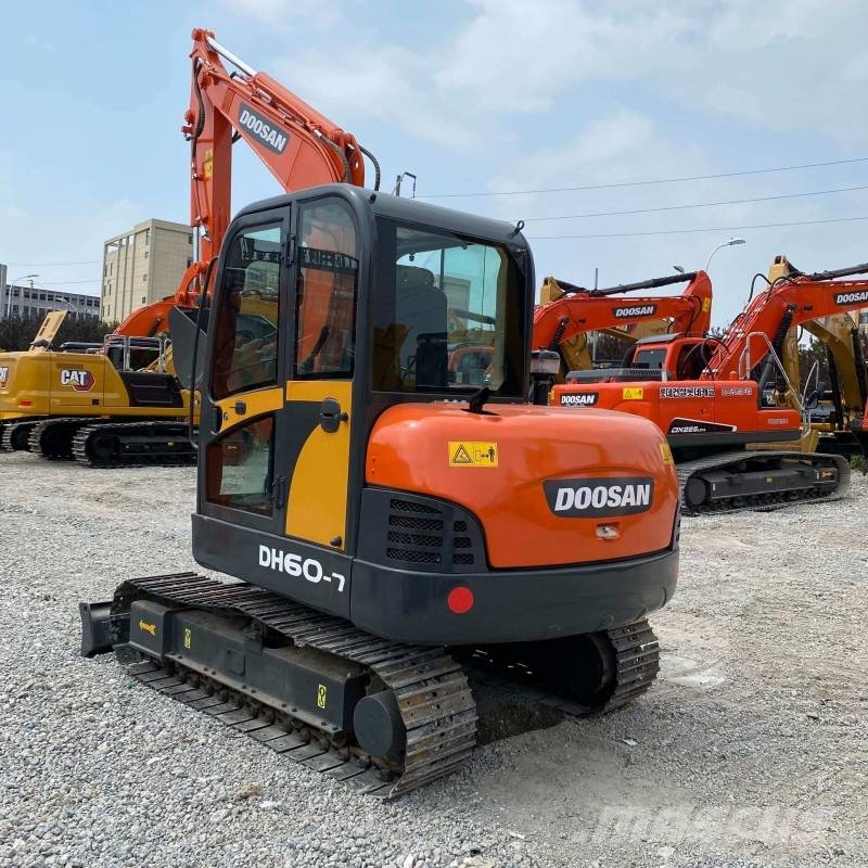 Doosan DH 60-7 Mini kotrók < 7t