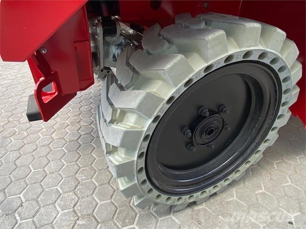 PB Platforms S131-19E 4X4 Ножничные подъемники