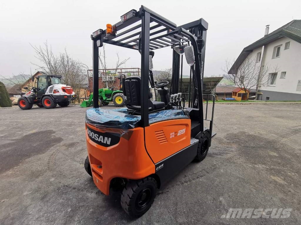 Doosan B25S-7 Sähkötrukit