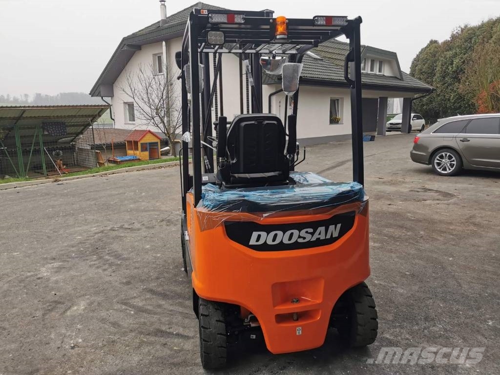Doosan B25S-7 Sähkötrukit
