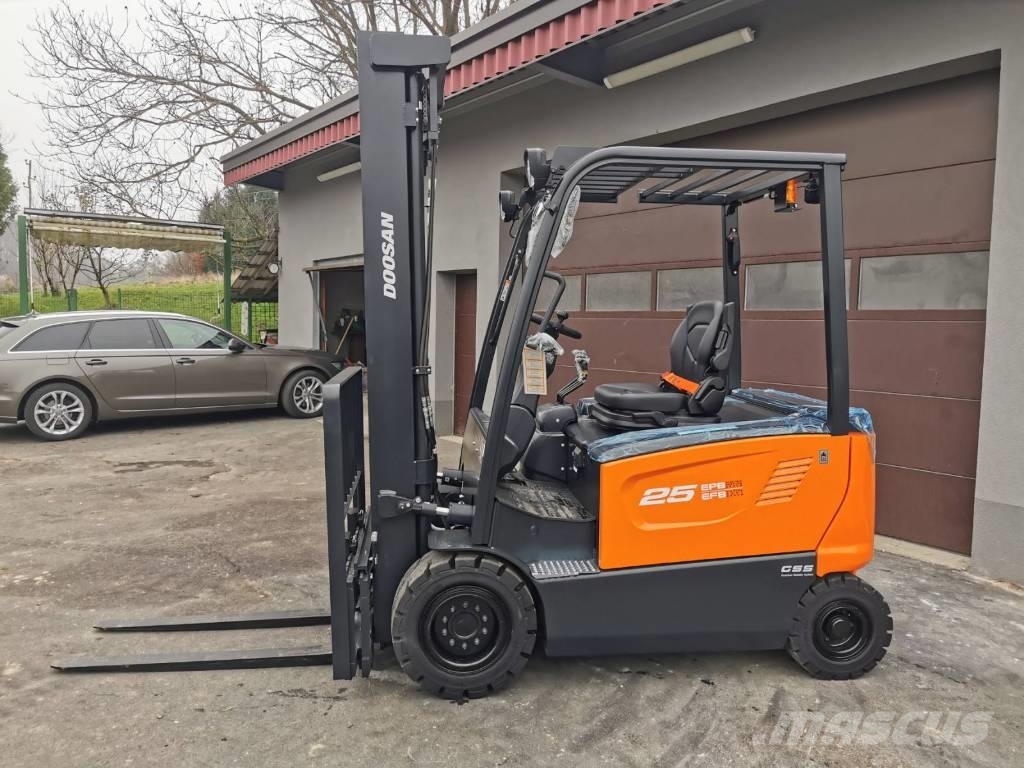 Doosan B25S-7 Sähkötrukit