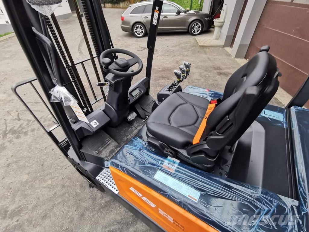 Doosan B25S-7 Sähkötrukit