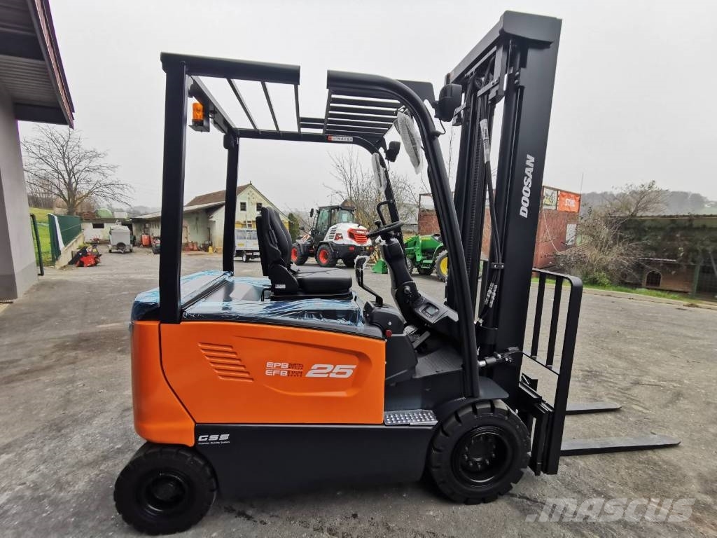Doosan B25S-7 Sähkötrukit
