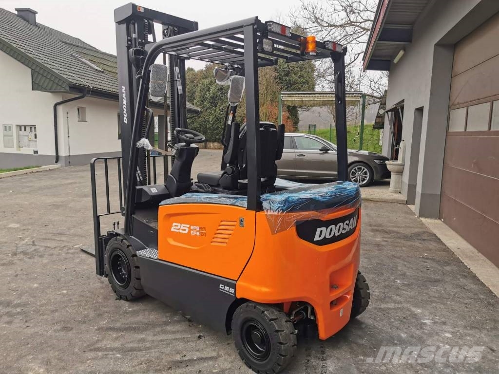 Doosan B25S-7 Sähkötrukit