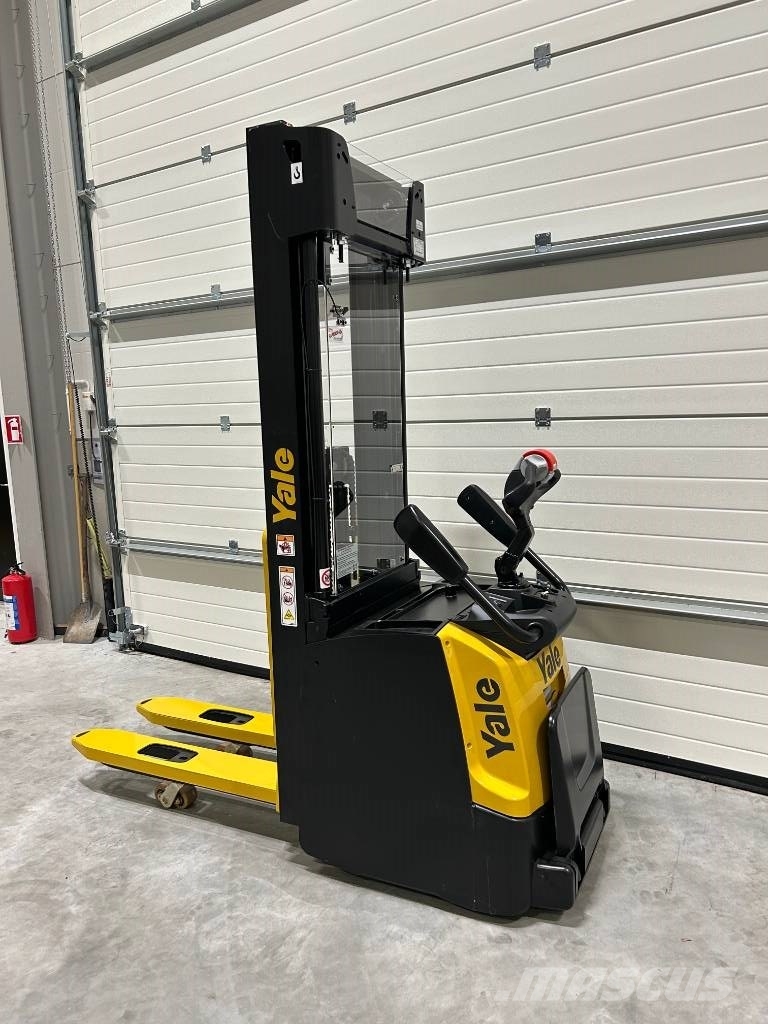 Yale MS16XIL. 5,5m Ledstaplare stödbenslyft Staplare-led