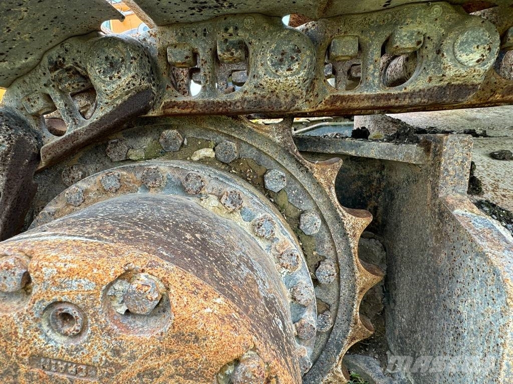Hitachi ZX 225 US LC-3 履带挖掘机