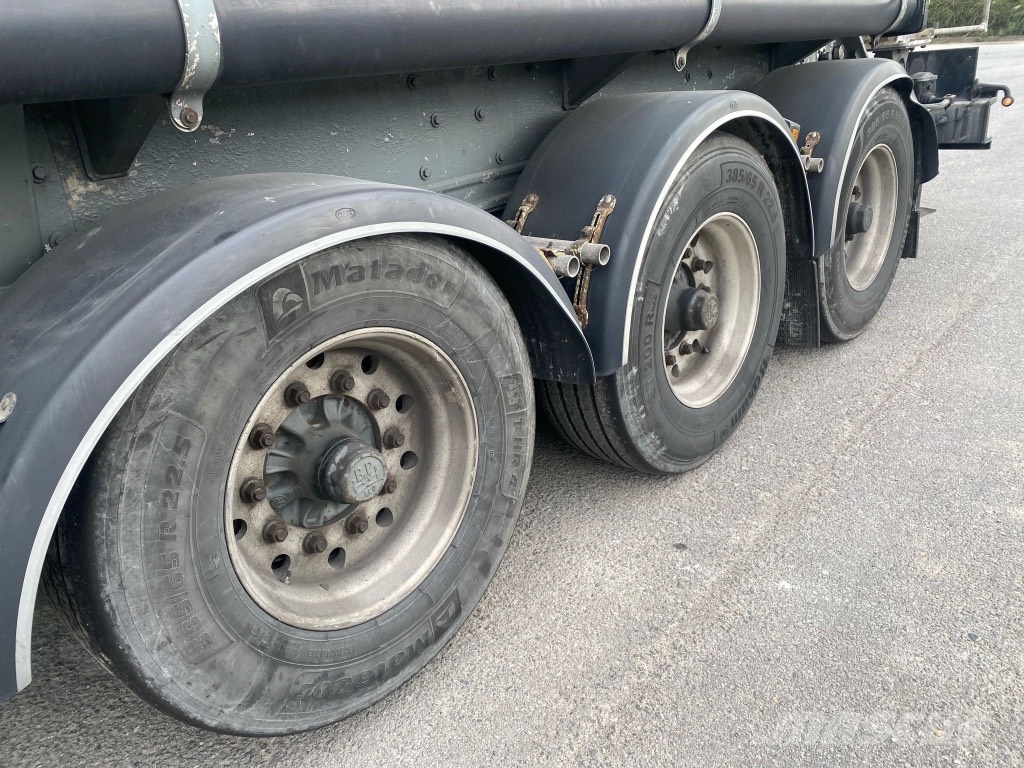 Spitzer SK2458CAL Tanktrailer