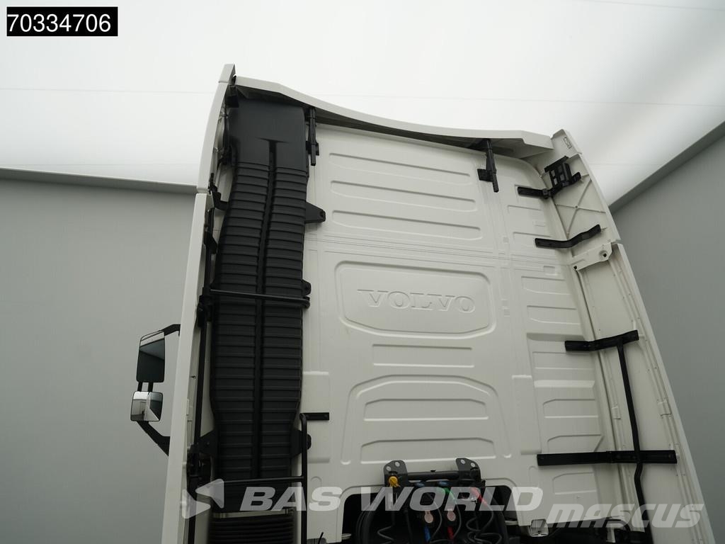 Volvo FH 500 4X2 XL 2x Tanks I-ParkCool ACC APK 04-2027 Vlačilci