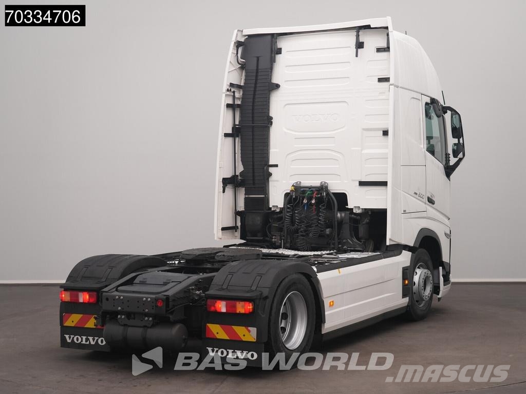 Volvo FH 500 4X2 XL 2x Tanks I-ParkCool ACC APK 04-2027 Vlačilci