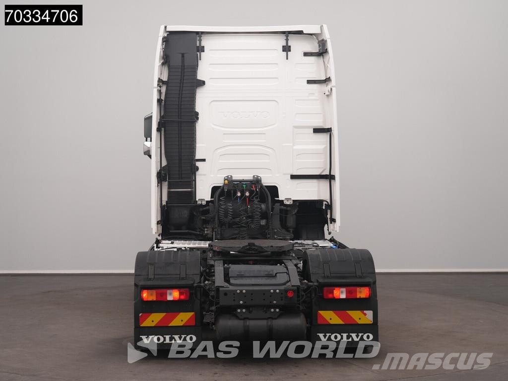 Volvo FH 500 4X2 XL 2x Tanks I-ParkCool ACC APK 04-2027 Vlačilci