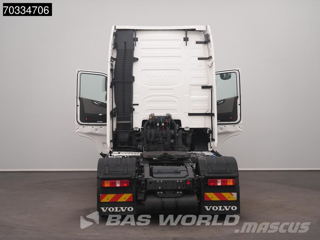 Volvo FH 500 4X2 XL 2x Tanks I-ParkCool ACC APK 04-2027 Vlačilci