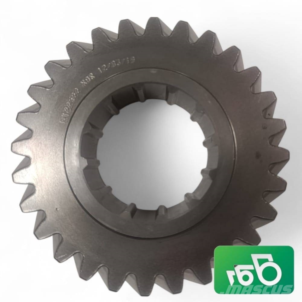 John Deere 6170M Gearbox PowrQuad™ R122522 Alváz és felfüggesztés
