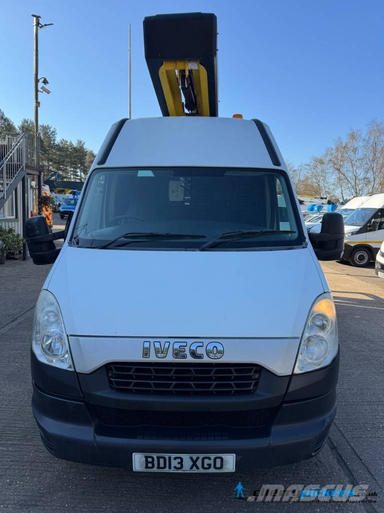 Iveco Daily Versalift ET38 Cherry Picker المنصات الهوائية المثبتة على شاحنة