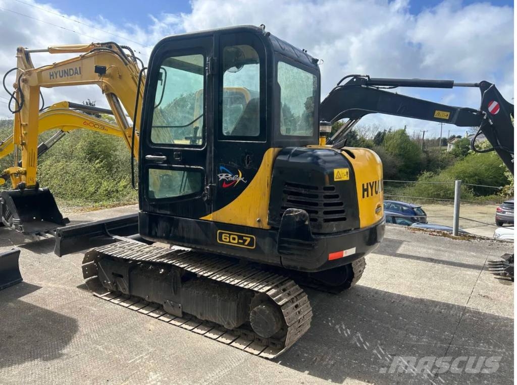 Hyundai R60-7 Bageri guseničari