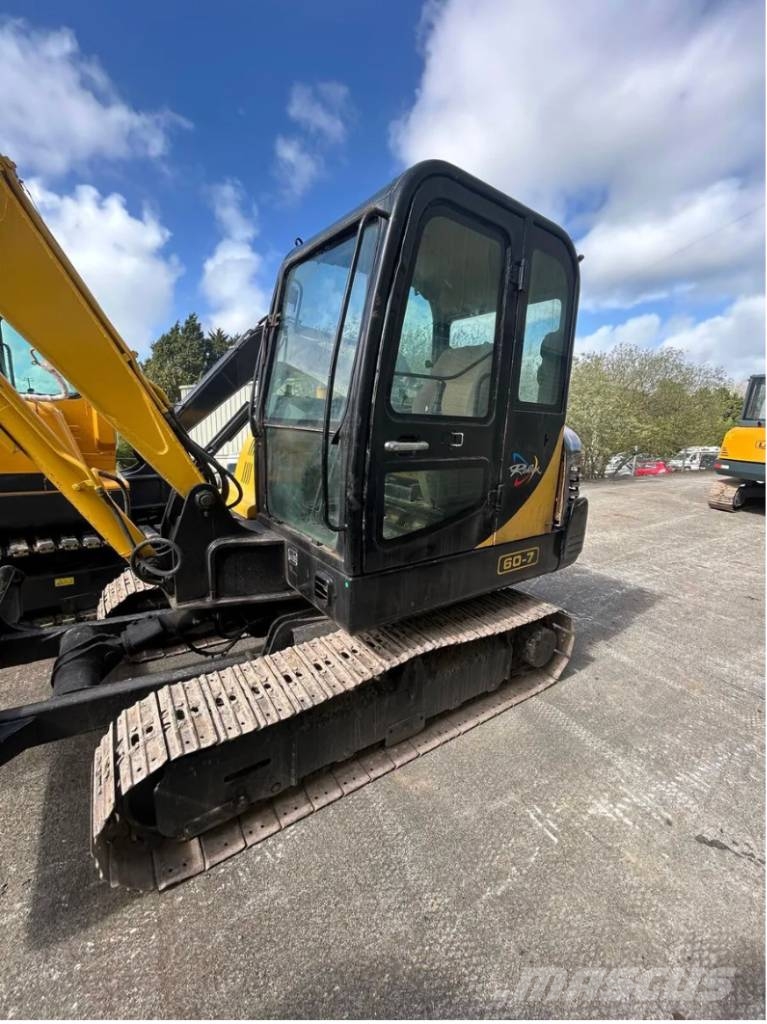 Hyundai R60-7 Bageri guseničari