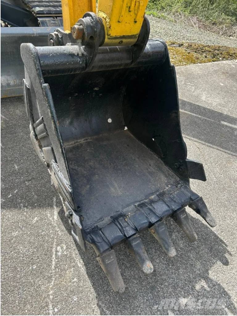 Hyundai R60-7 Bageri guseničari